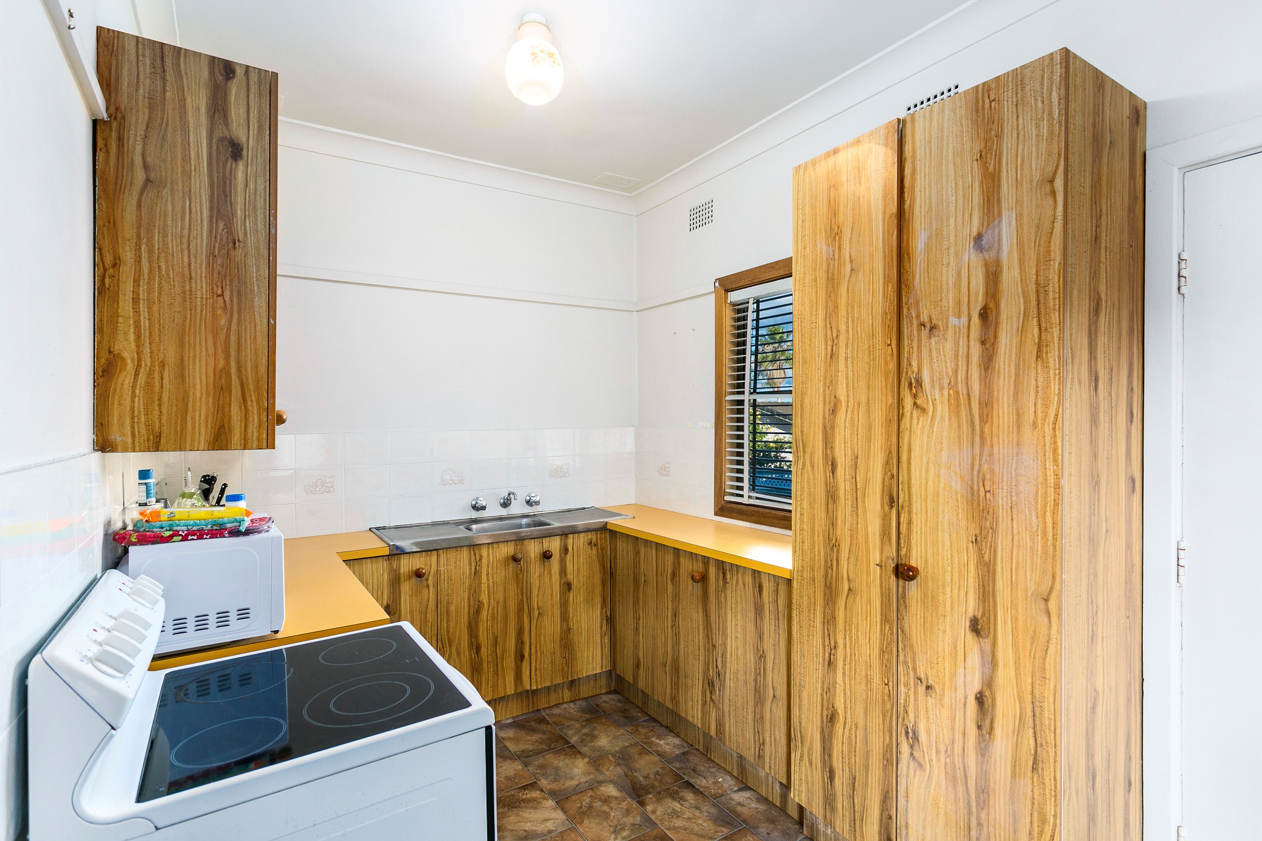 1/14 Hoskins Avenue, Warrawong, NSW 2502