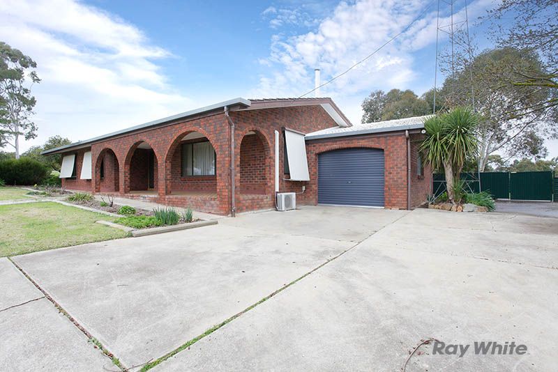 7 Pollock Crescent, Clare, SA 5453