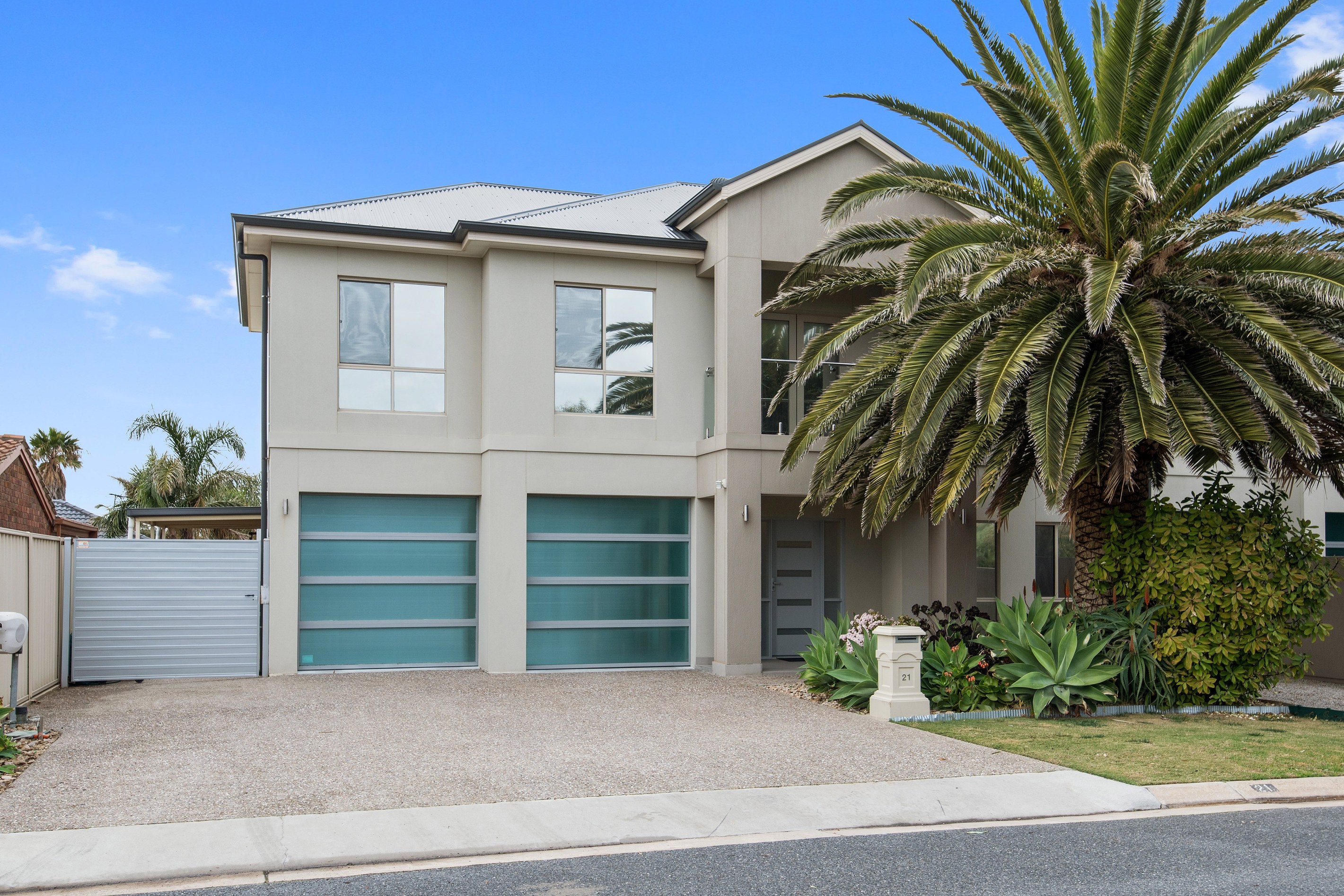 21 Nambour Crescent, West Lakes Shore, SA 5020