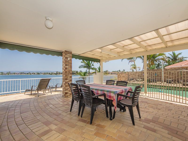 35 Pintail Crescent, Burleigh Waters, QLD 4220