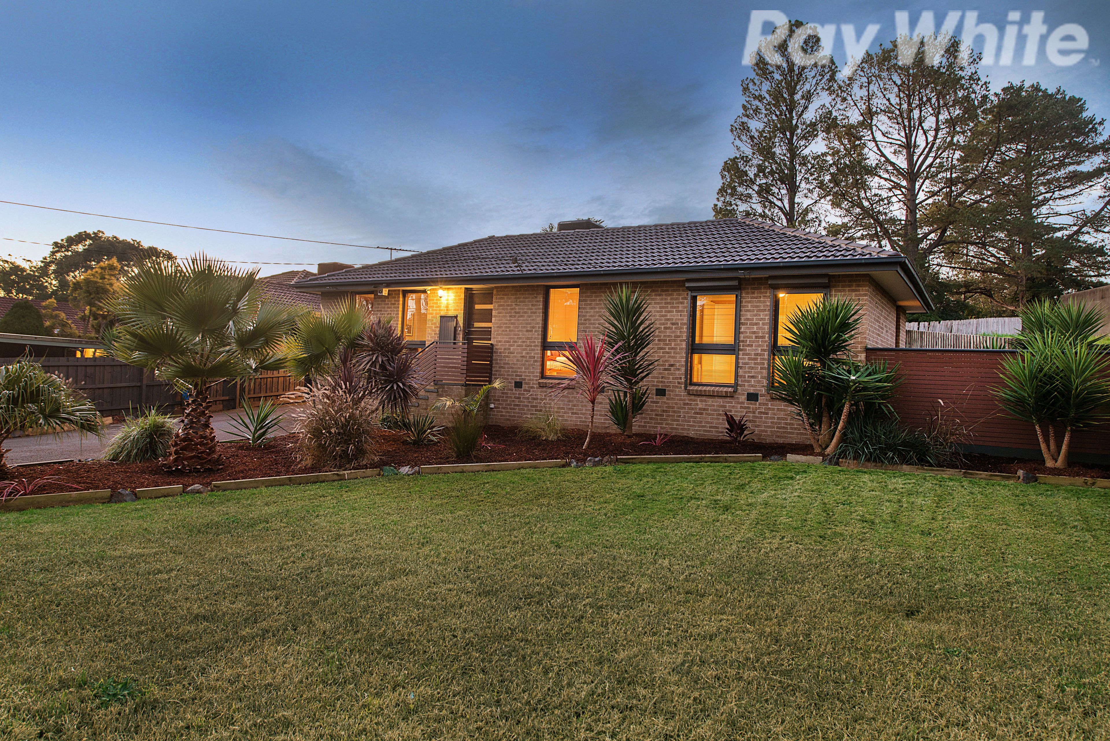 19 Renown Street, Ferntree Gully, VIC 3156
