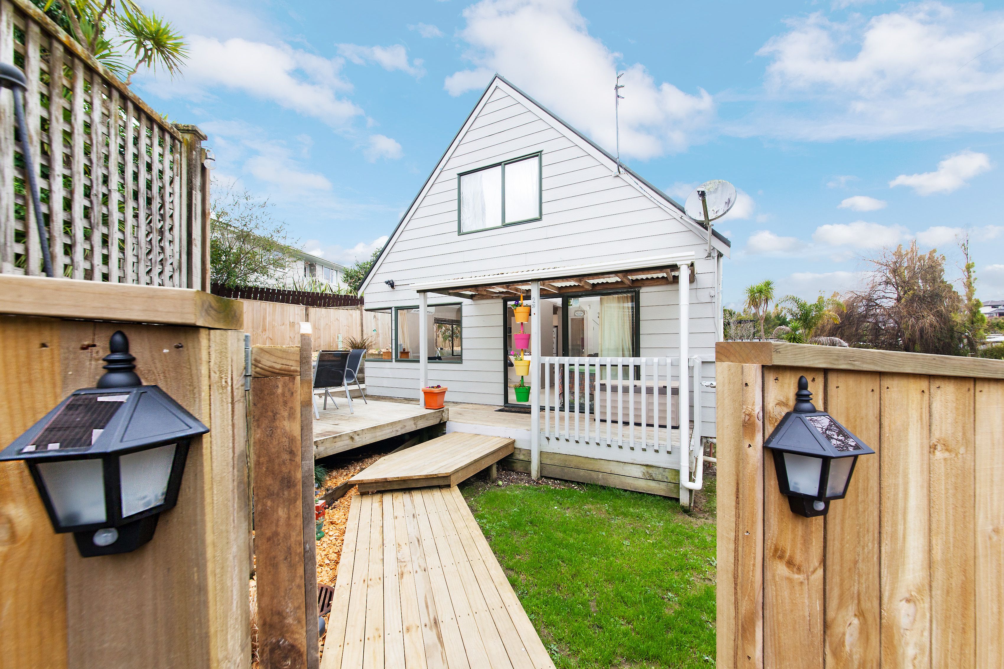 2/39 Vina Place, Massey, Waitakere City
