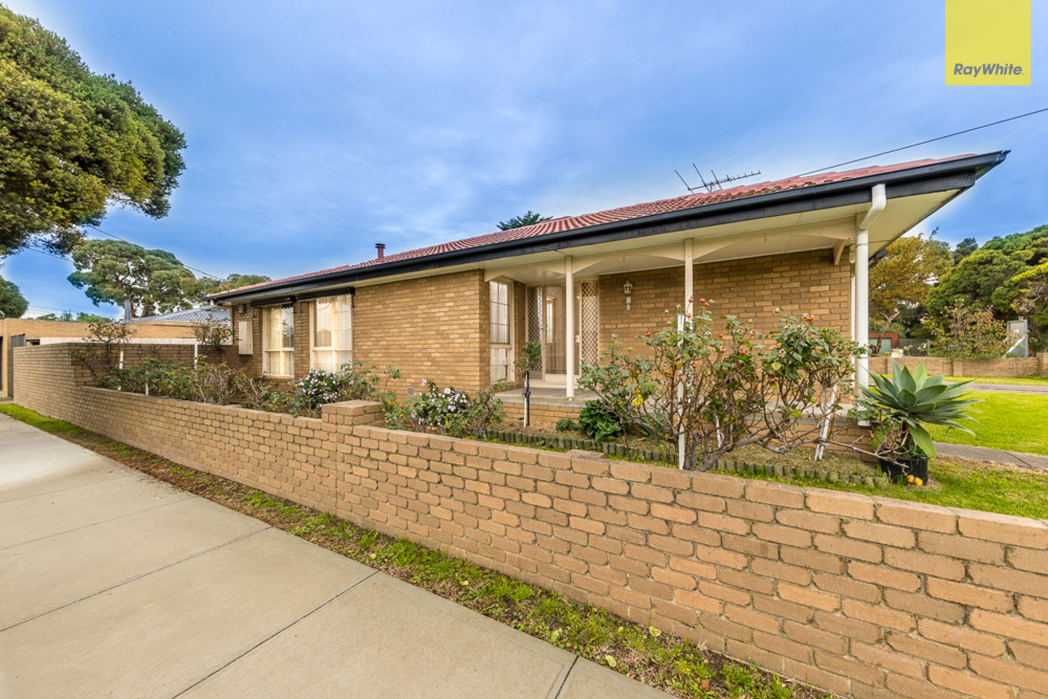1 Pine Court, Kings Park, VIC 3021