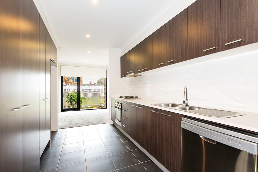 6 Olsen Walk, Mill Park, VIC 3082