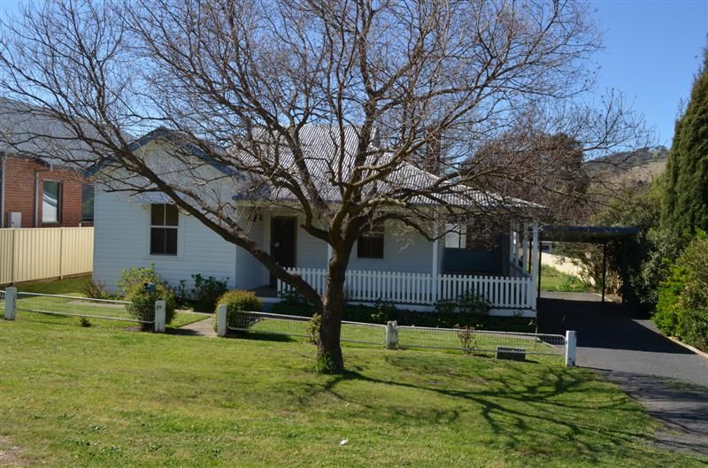 48 Lynch Street, Adelong, NSW 2729