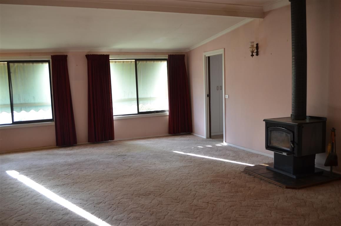 34 Simpson Street, Tumut, NSW 2720
