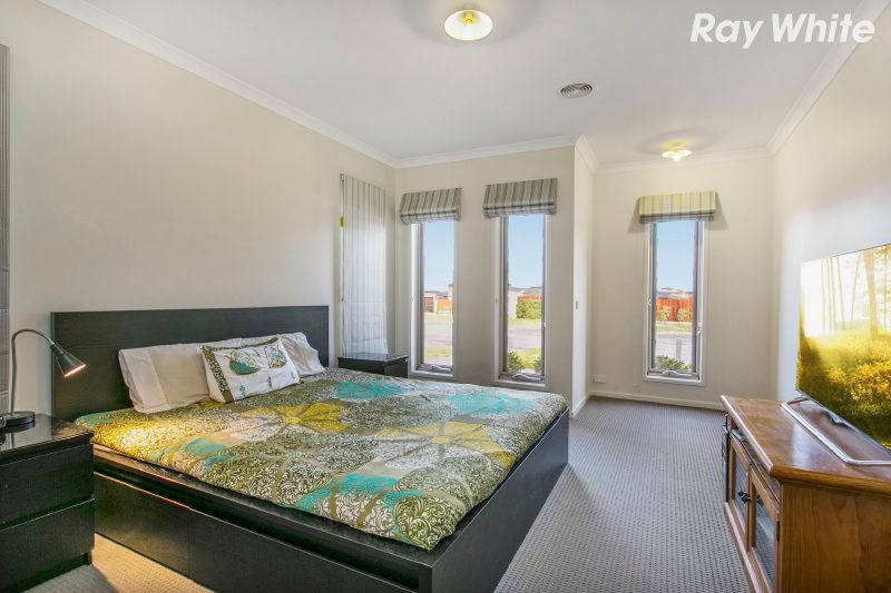 50 Arbourlea Boulevard, Cranbourne North, VIC 3977