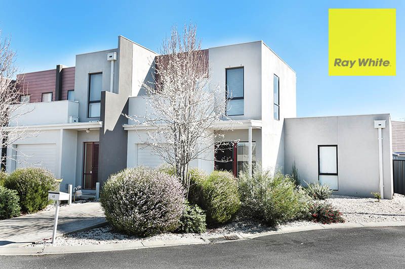 39 Astley Crescent, Point Cook VIC 3030