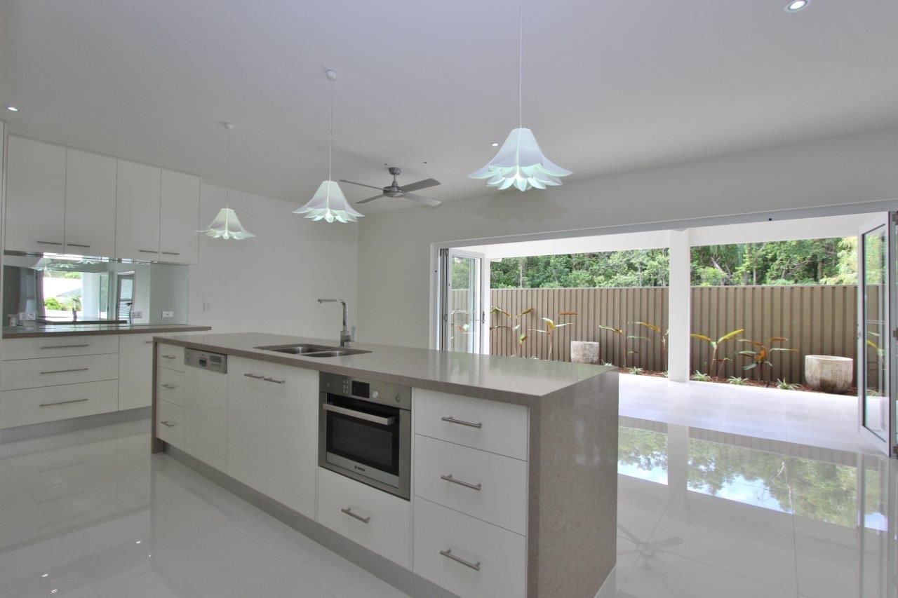 5 Aurelia Road, Palm Cove, QLD 4879