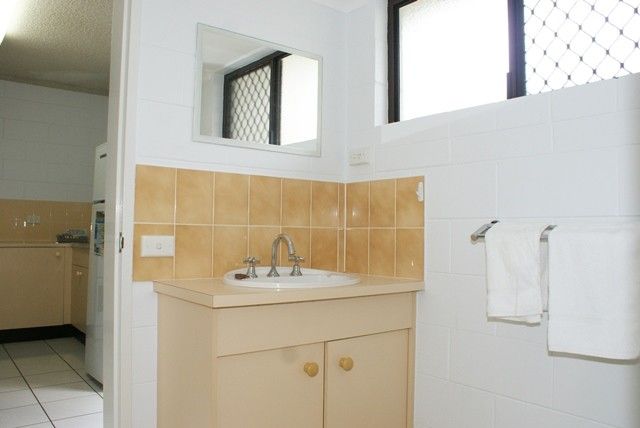 2/63 Moore Street, Trinity Beach, QLD 4879