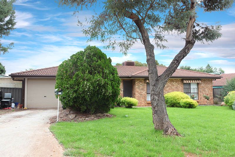 3 Oslo Court, Craigmore, SA 5114