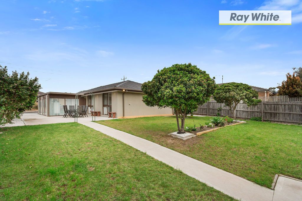 16 Lyndon Drive, Rosebud, VIC 3939
