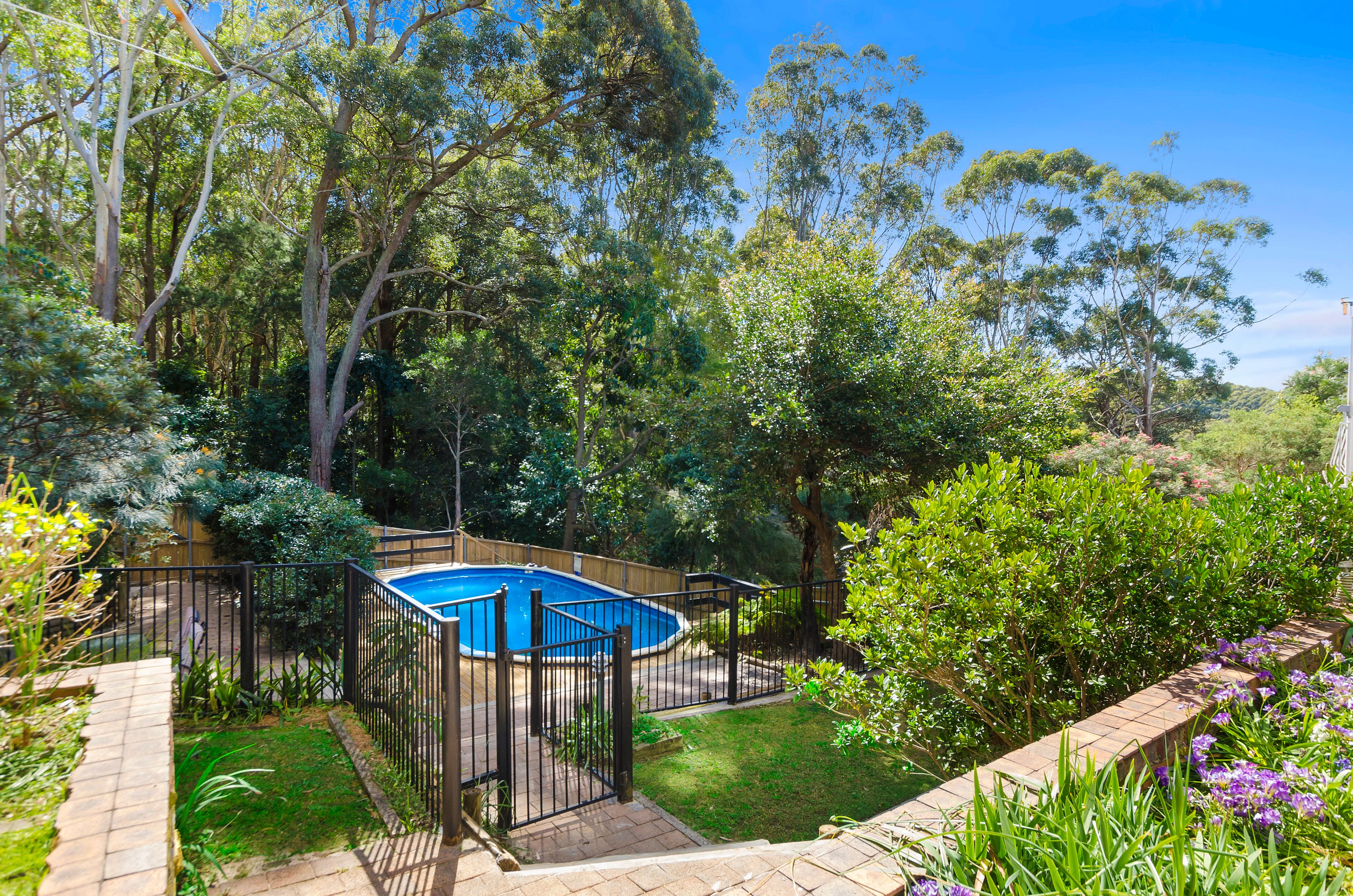 24 Balmer Crescent