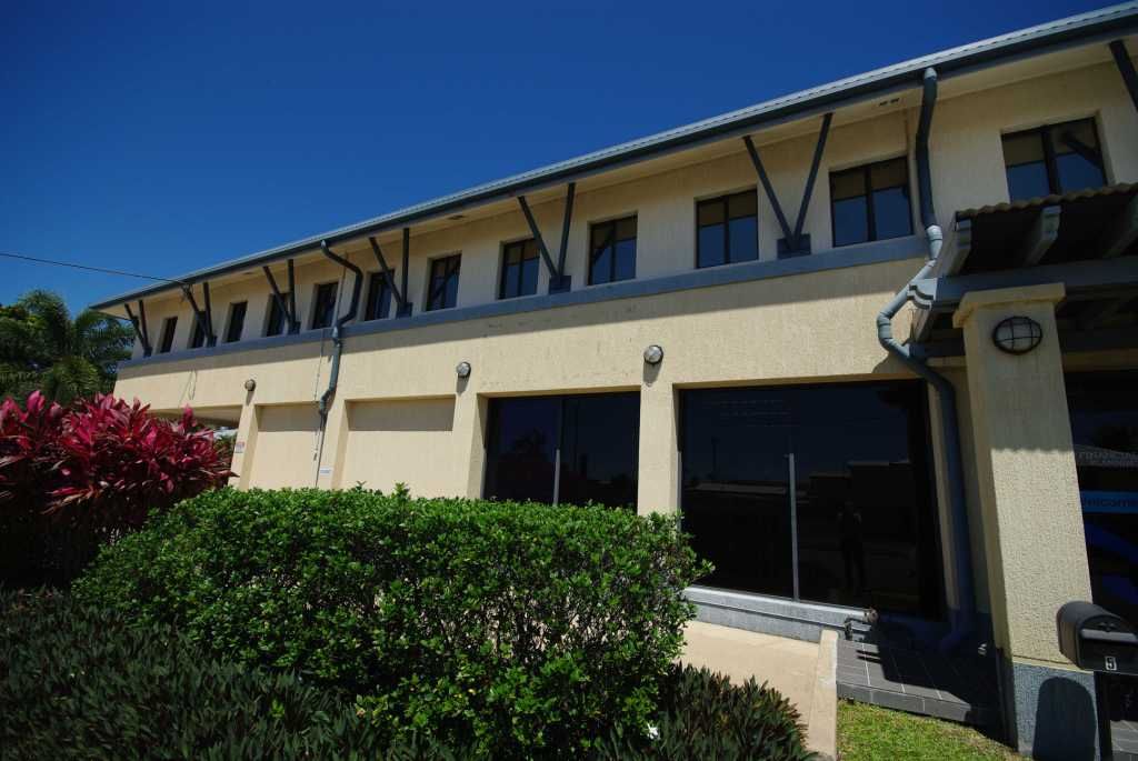 Ground floor 5 Woolcock Street, Hyde Park, QLD 4812