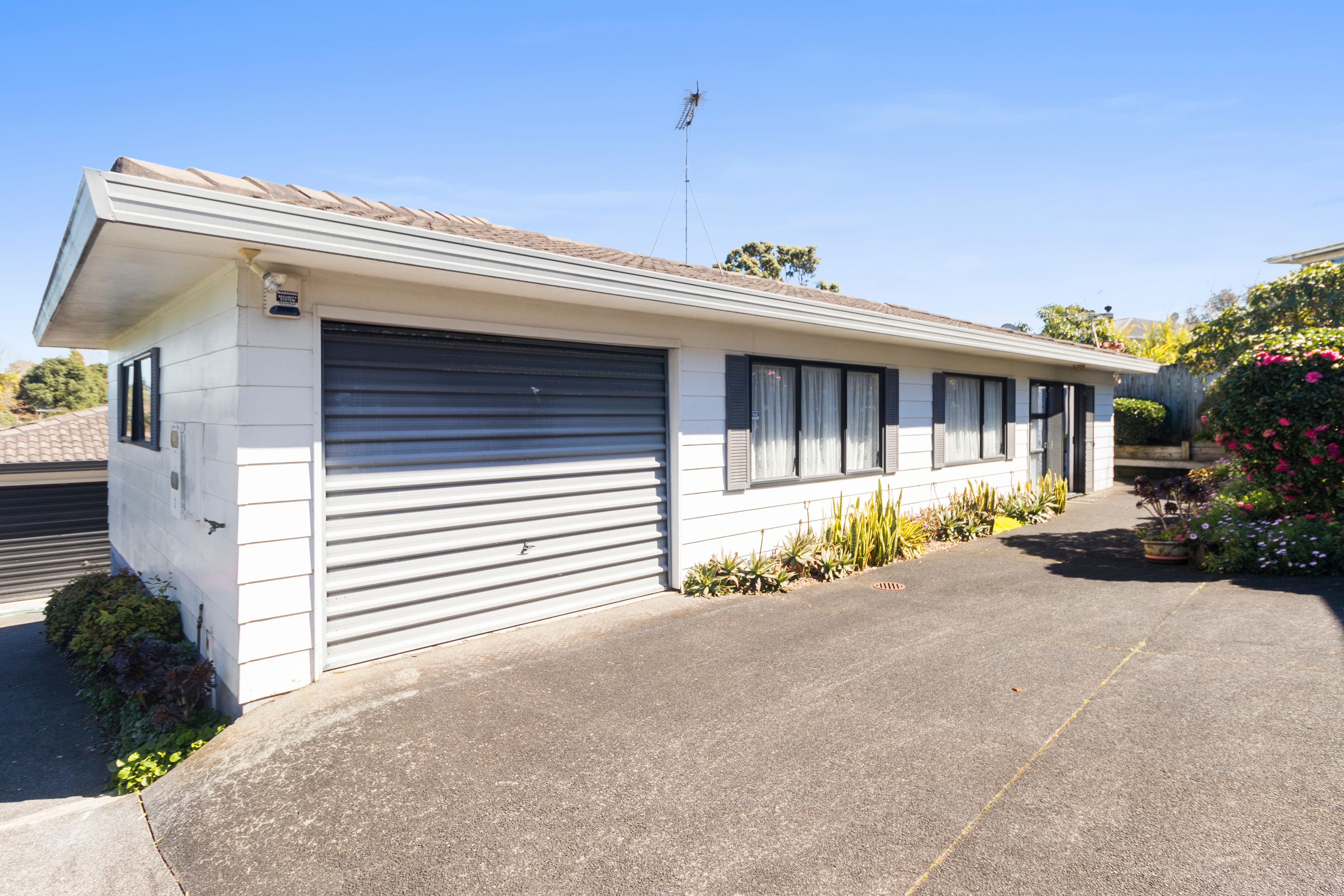 2/15 Greenhill Crescent, Pakuranga, Manukau City