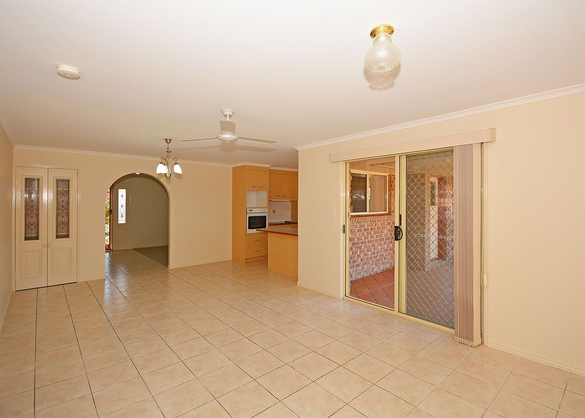 15 Spoonbill Way, Eli Waters, QLD 4655