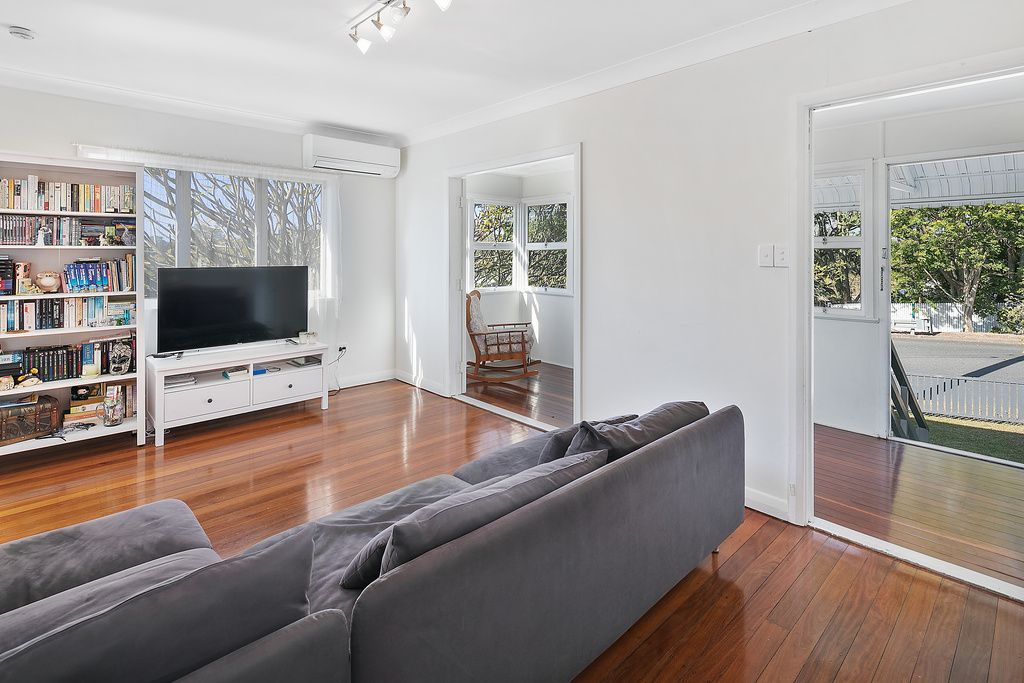 3 Toohey Road, Tarragindi, QLD 4121