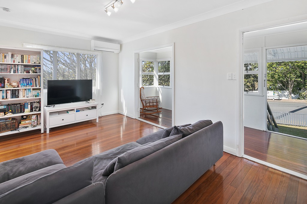 3 Toohey Road, Tarragindi, QLD 4121