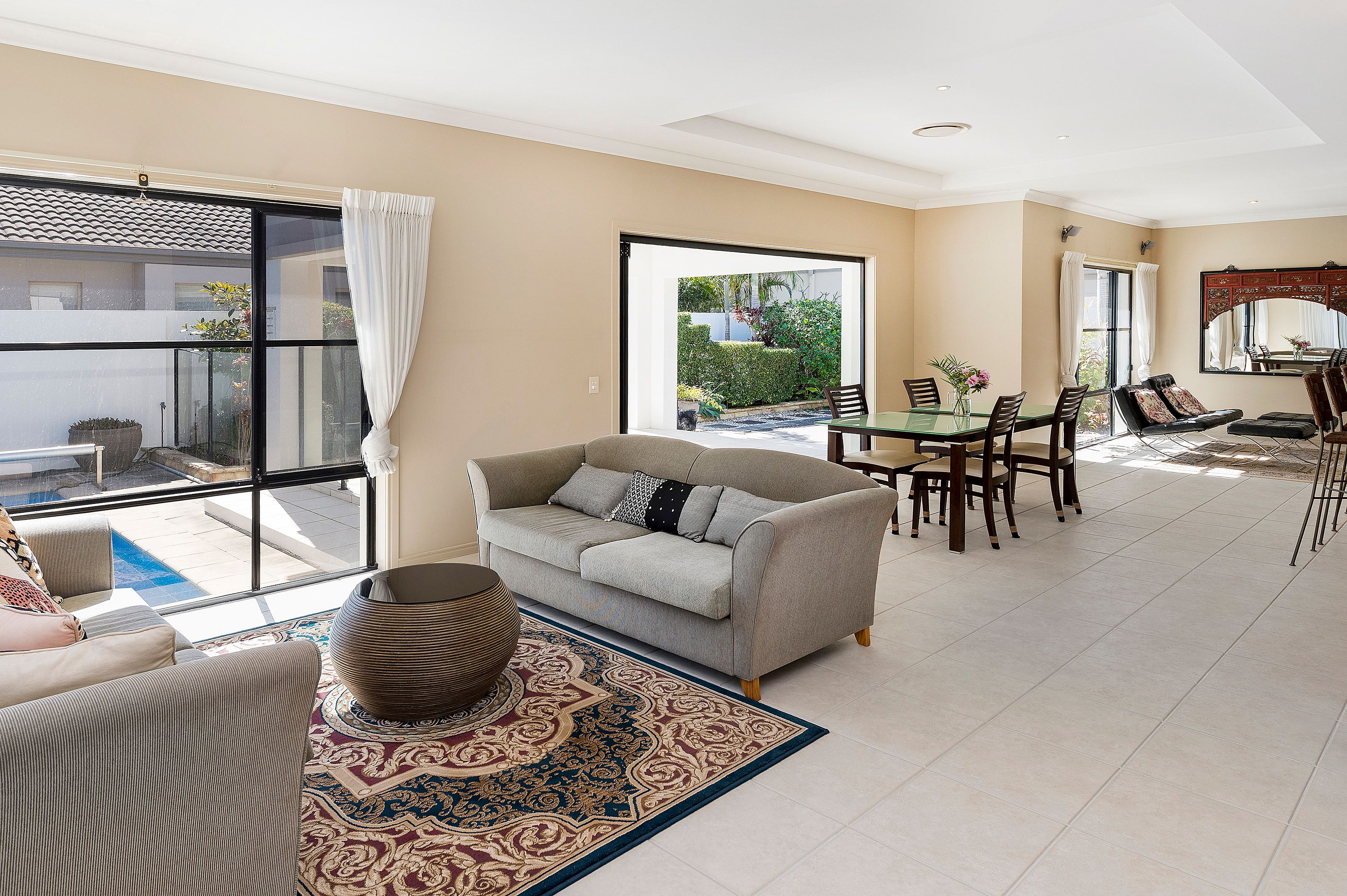 2037 Carlton Drive, Hope Island, QLD 4212