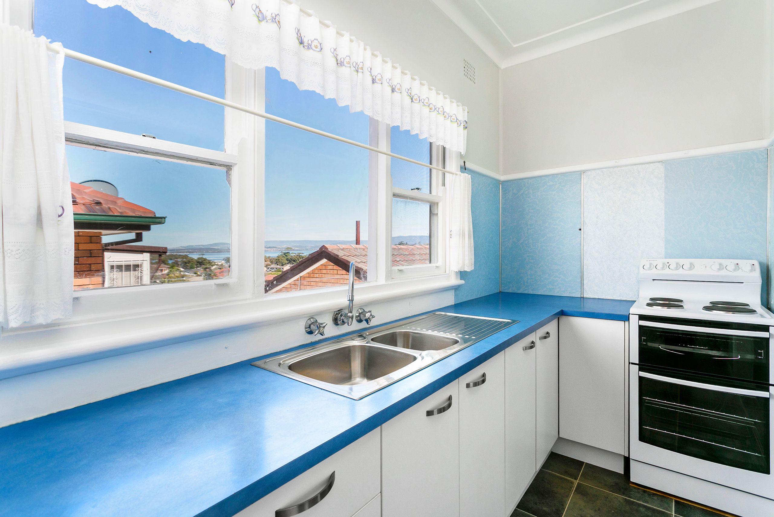 16 Wilma Avenue, Warrawong, NSW 2502