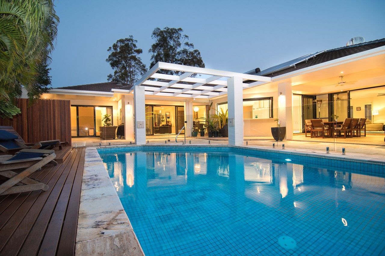 4 Jarvis Place, Arundel QLD 4214