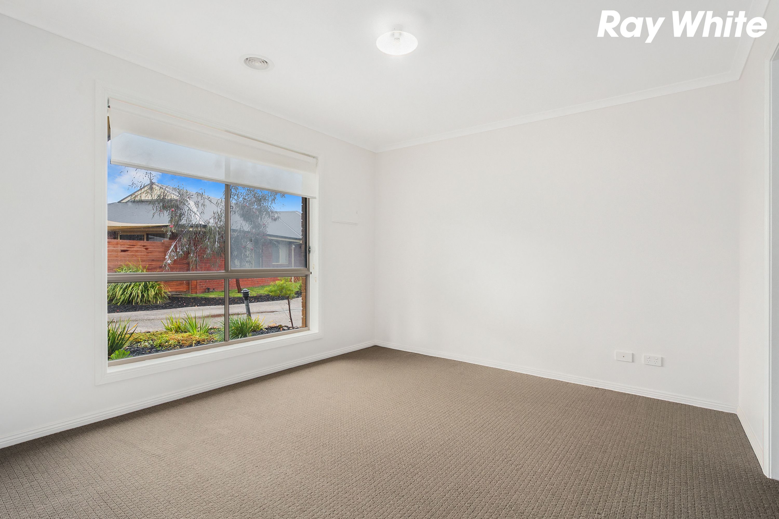 6/51-55 Sandalwood Drive, Pakenham, VIC 3810