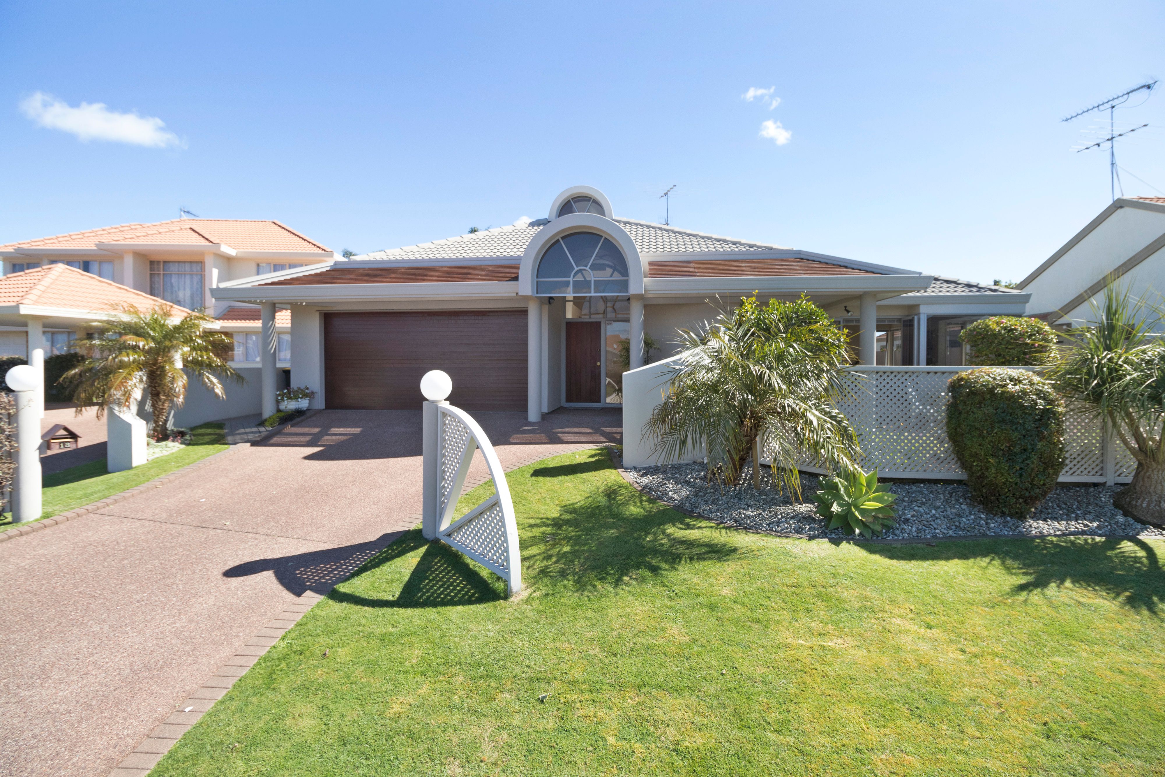 13 Driscoll Place, Farm Cove, Manukau City