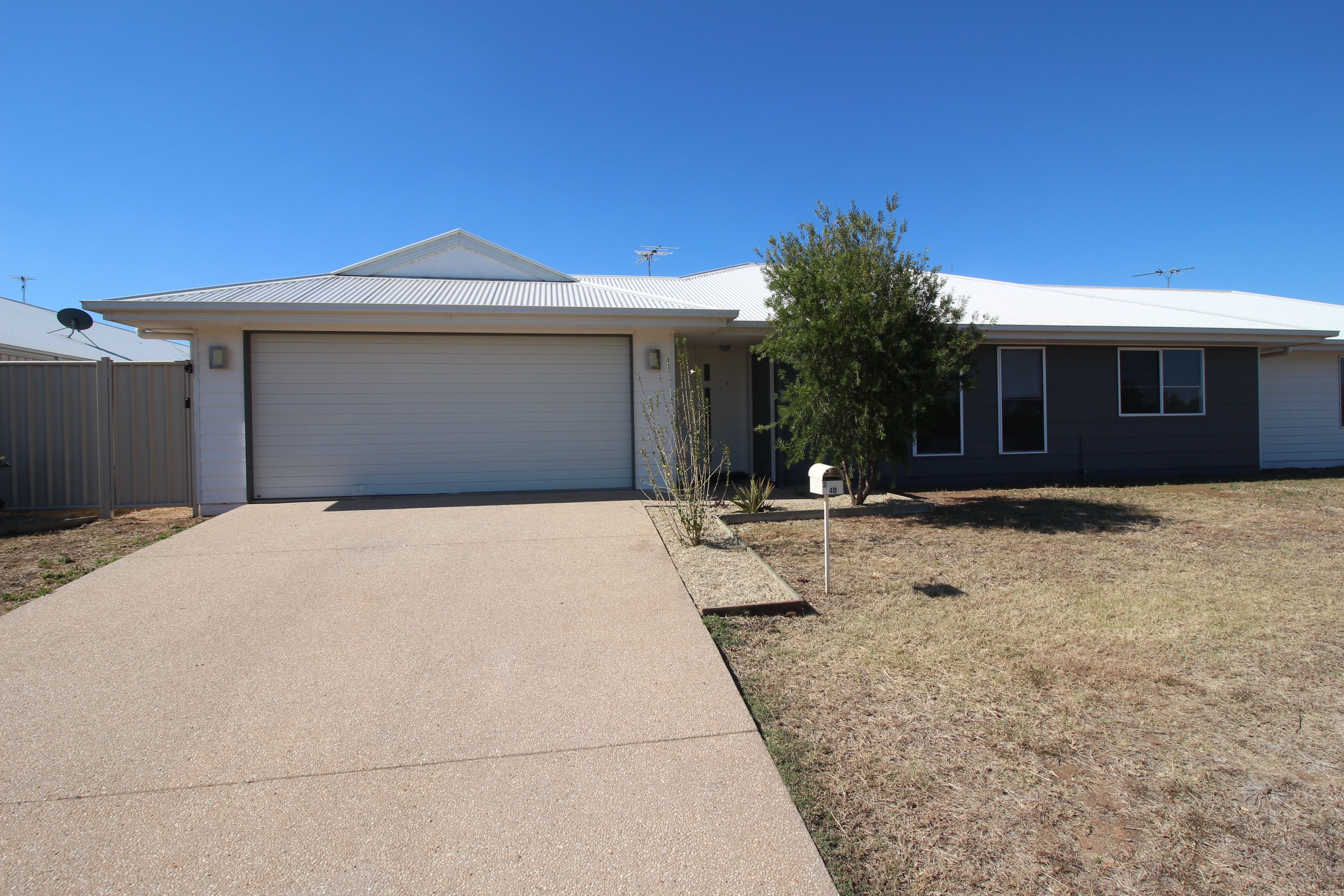 40 Lakeside Drive, Emerald QLD 4720