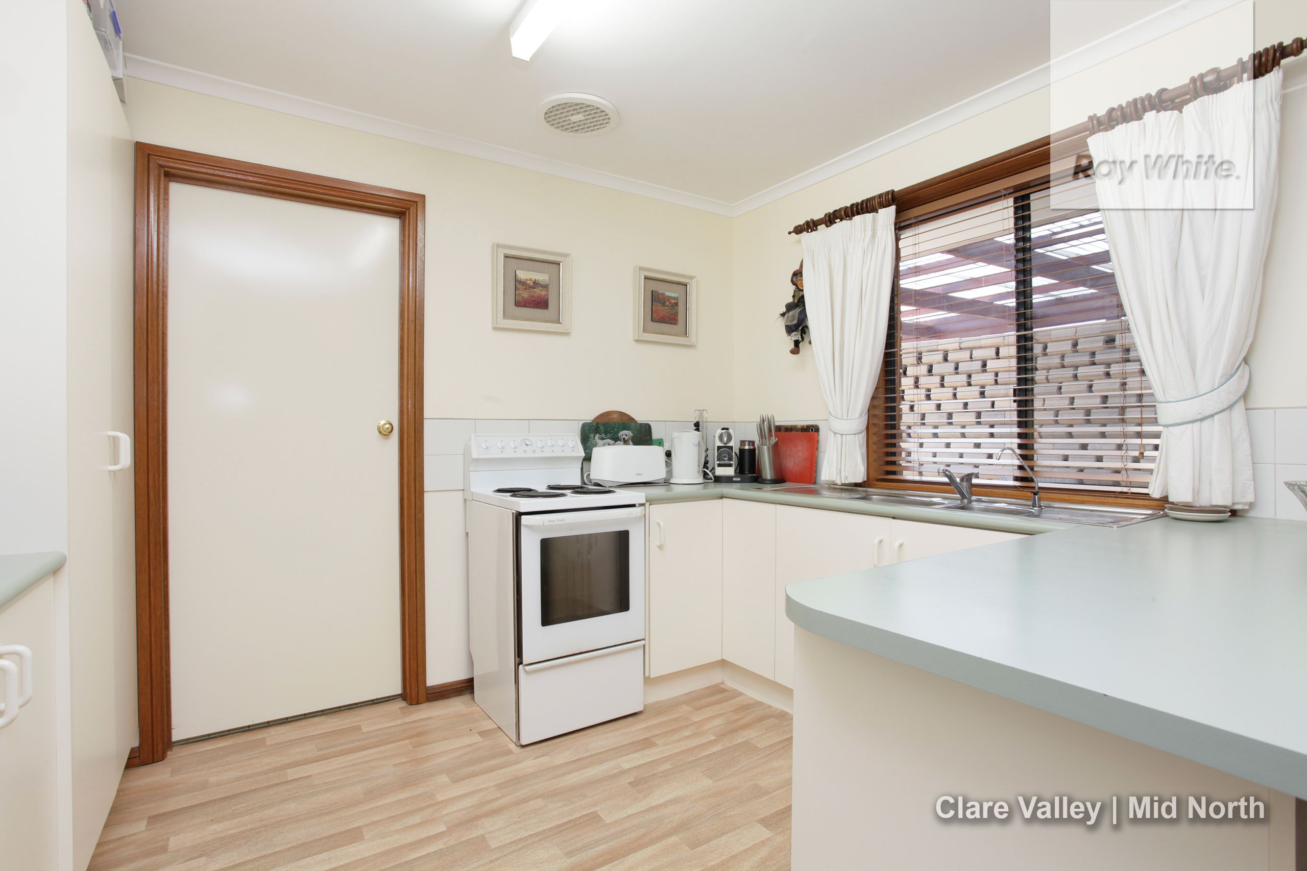 7 Mckinnon Park, Clare, SA 5453