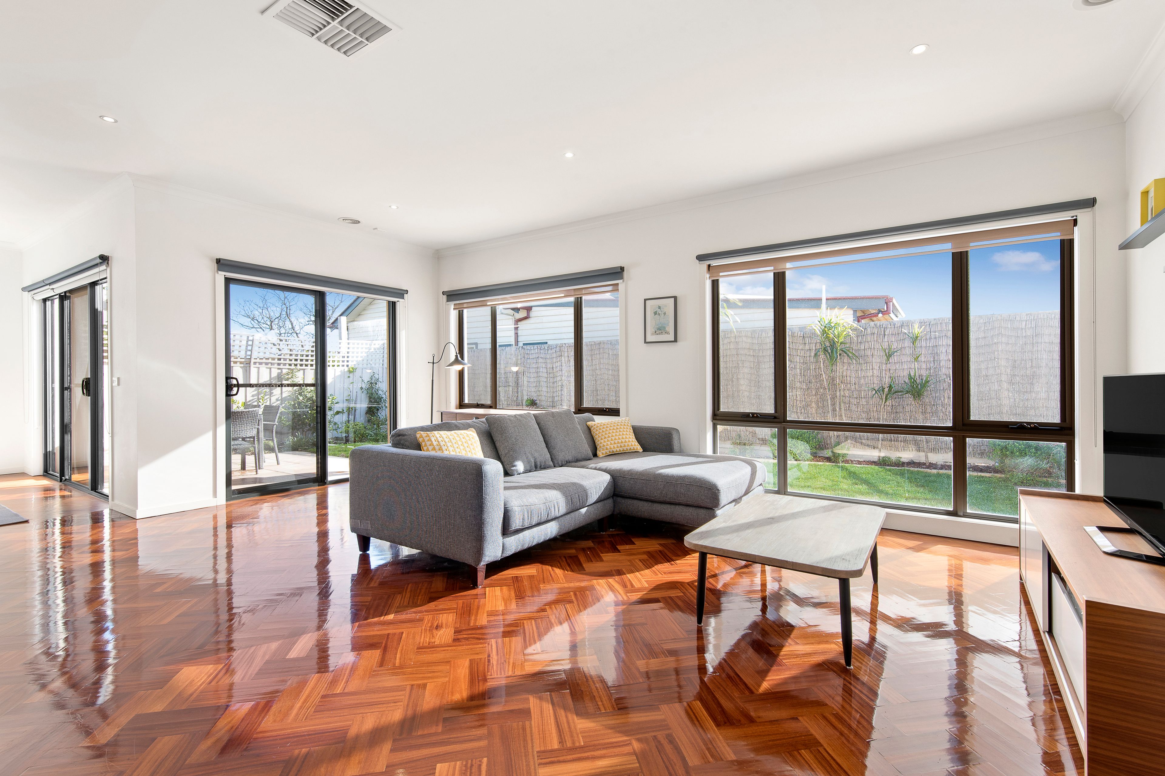 2/109 Kangaroo Road, Hughesdale, VIC 3166