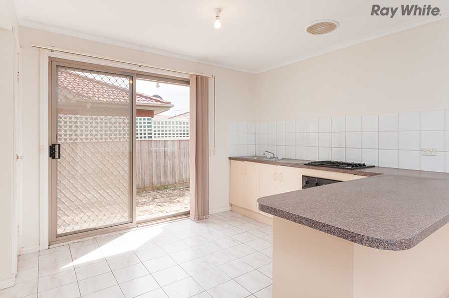 4 Saratoga Crescent, Keilor Downs, VIC 3038