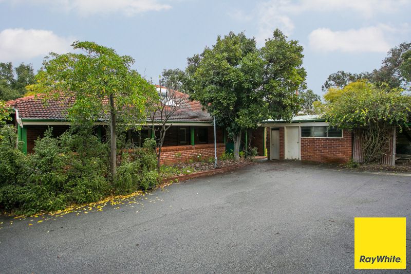 30 Traylen Road, Kalamunda, WA 6076