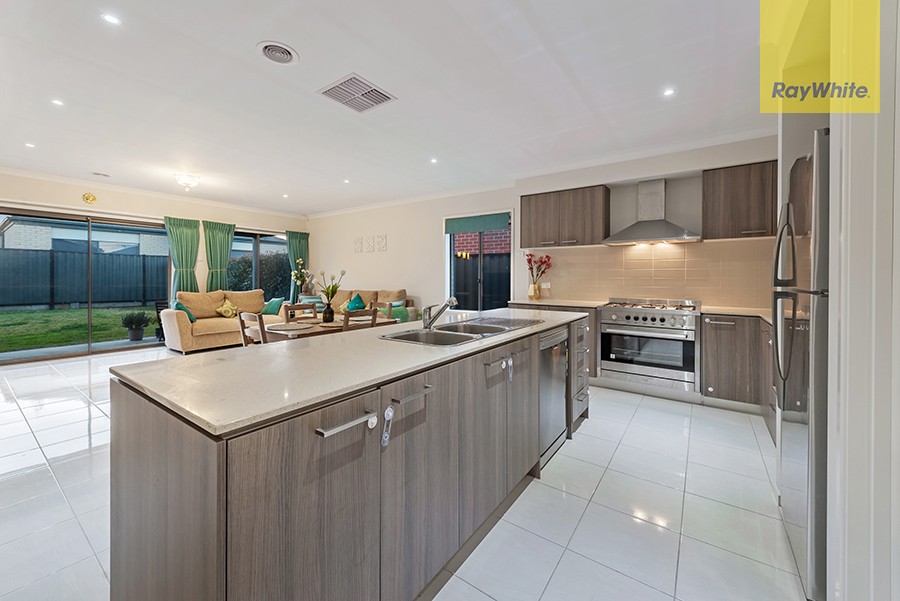 43 Riverway View, Craigieburn, VIC 3064