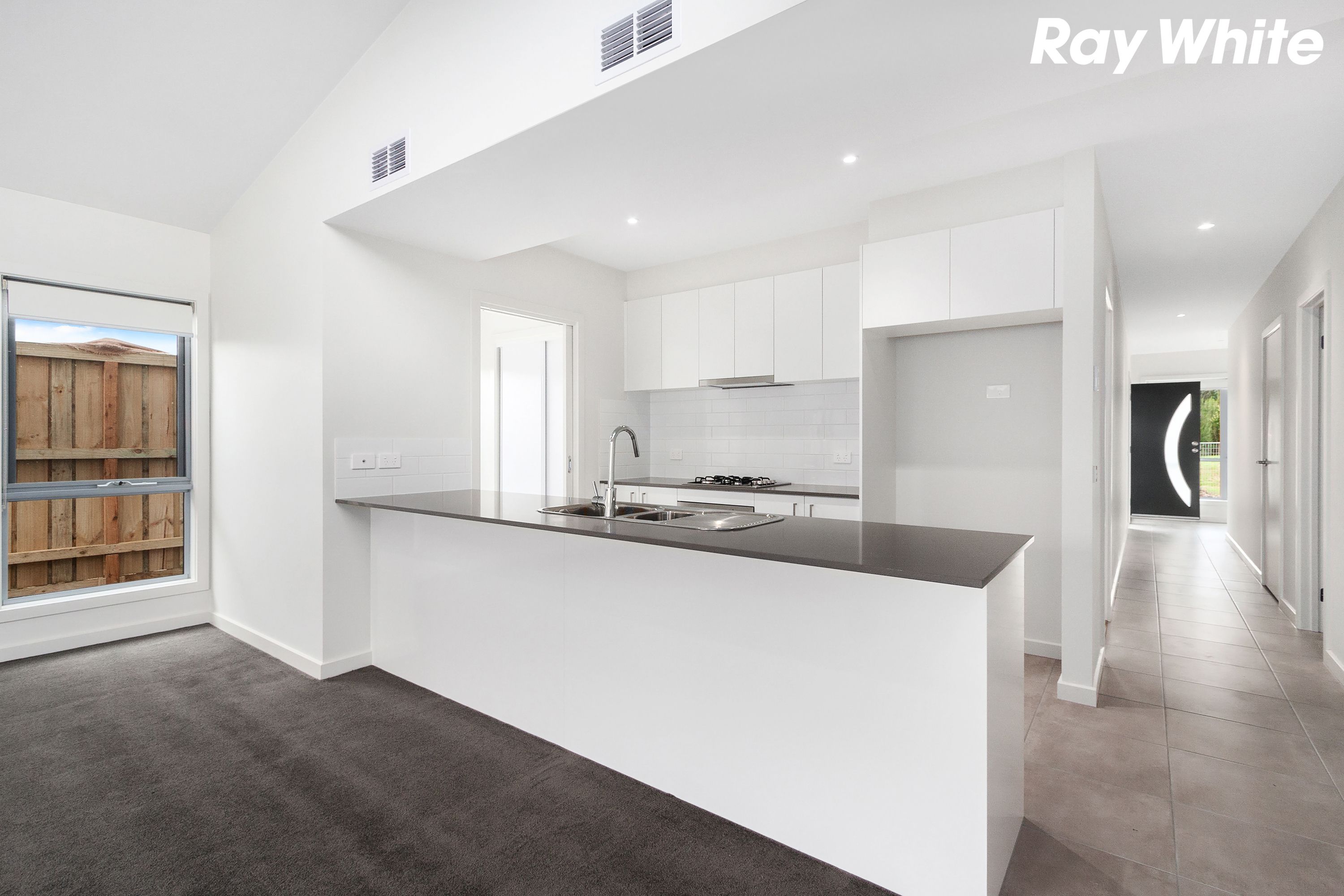 22 Llano Circuit, BERWICK, VIC 3806