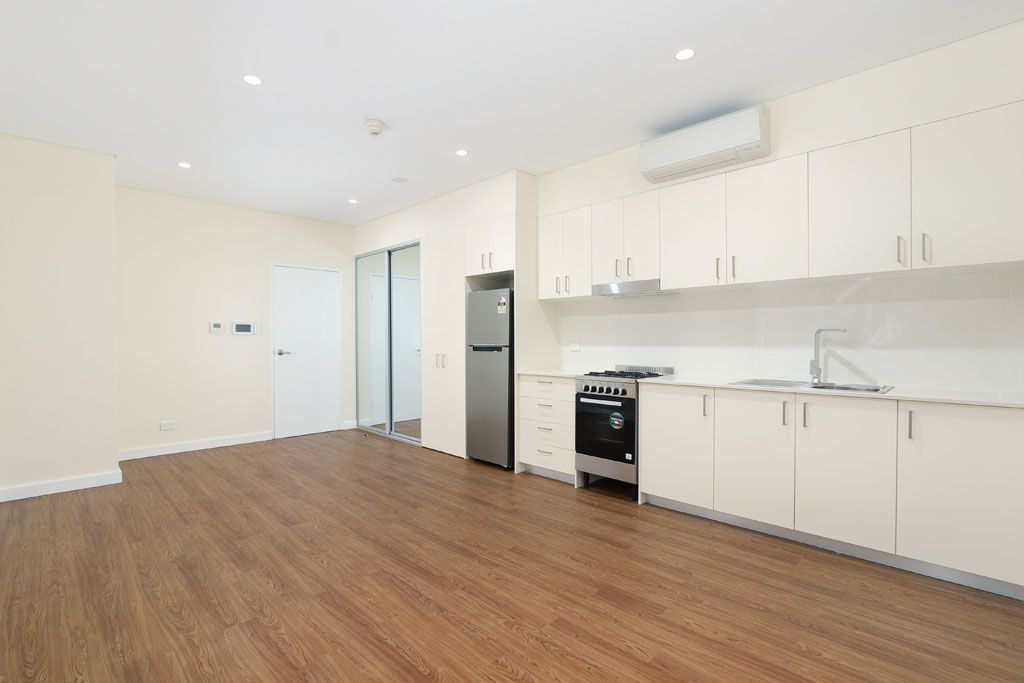 64 Lorraine Street, Peakhurst, NSW 2210