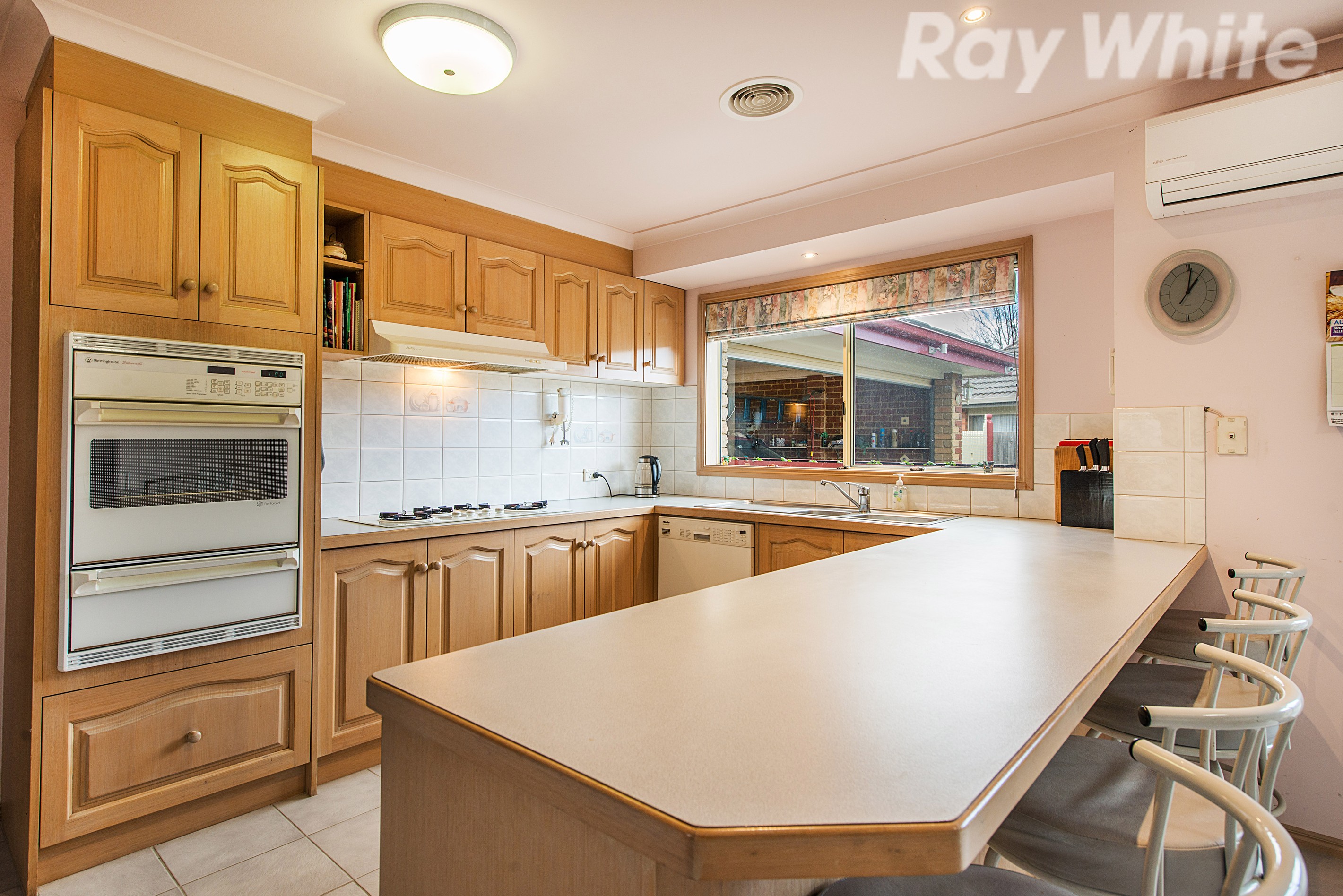 47 Sheraton Crescent, Ferntree Gully, VIC 3156