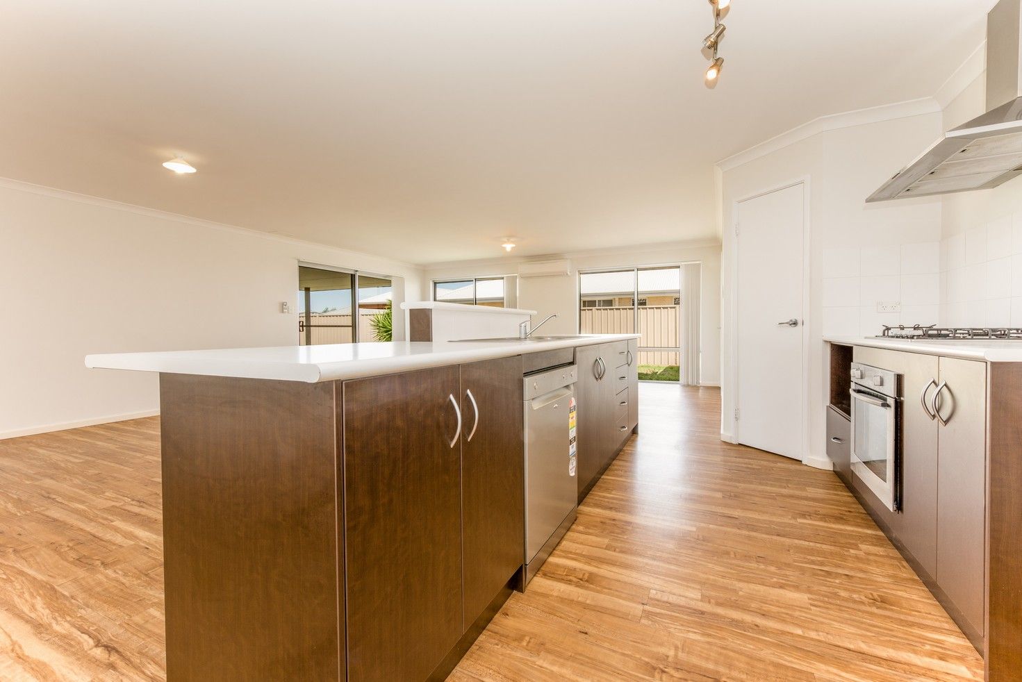 16 Topsail Street, Drummond Cove, WA 6532
