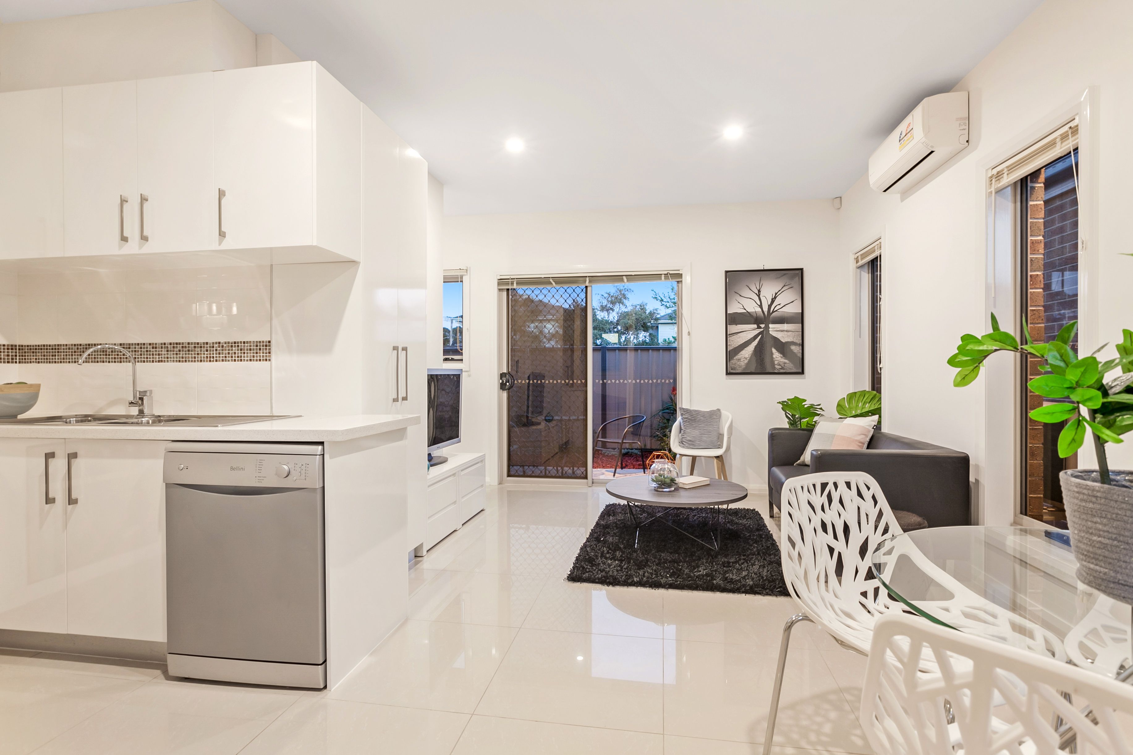 3/126 St Vigeons Road, Reservoir, VIC 3073