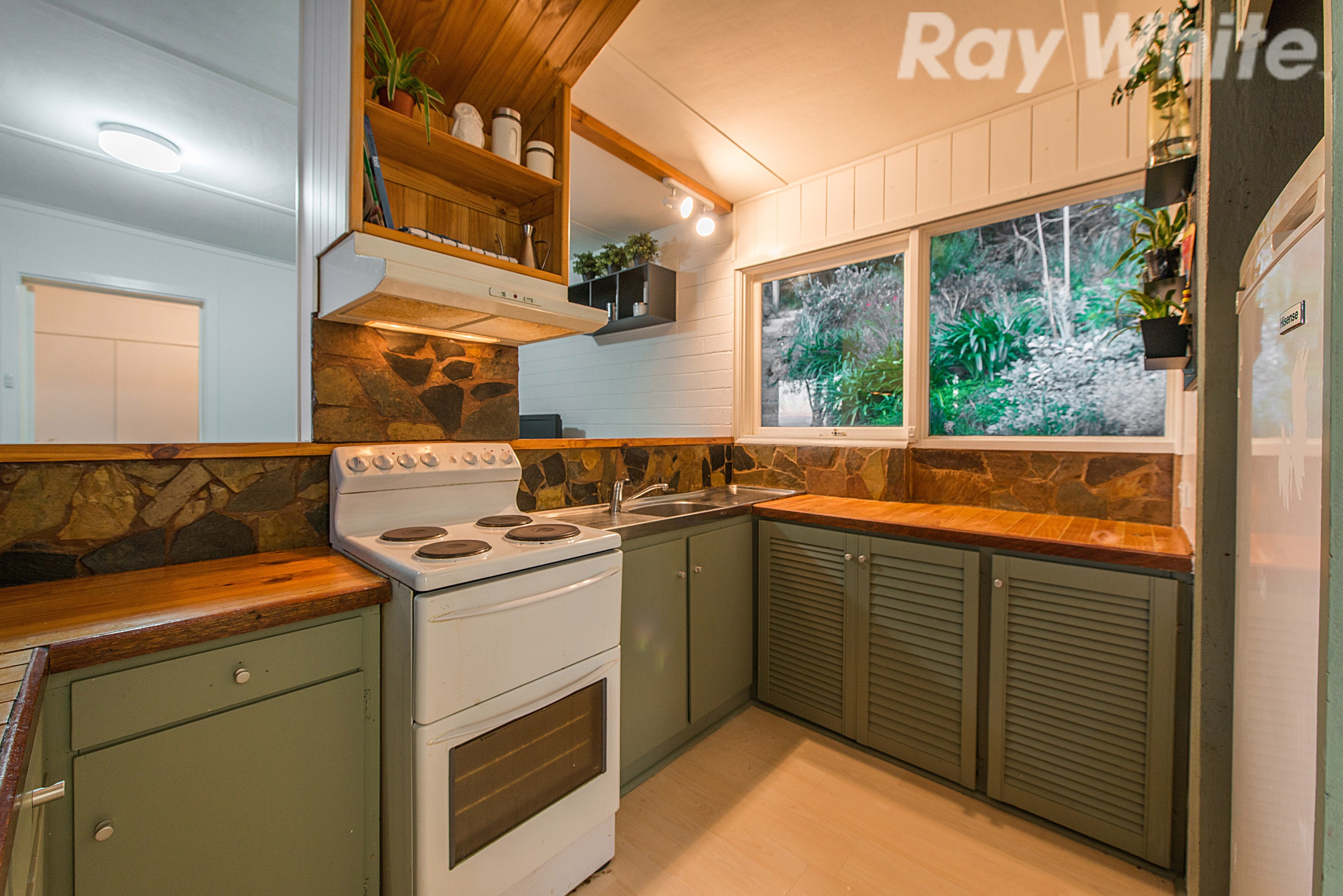 9 Janiesleigh Road, Upper Ferntree Gully, VIC 3156