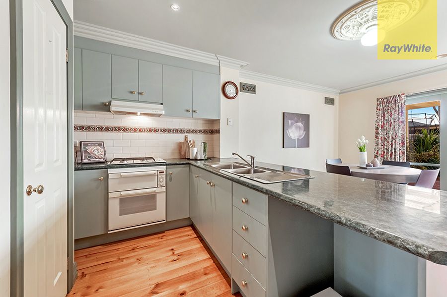 35 Rossiter Avenue, Roxburgh Park, VIC 3064