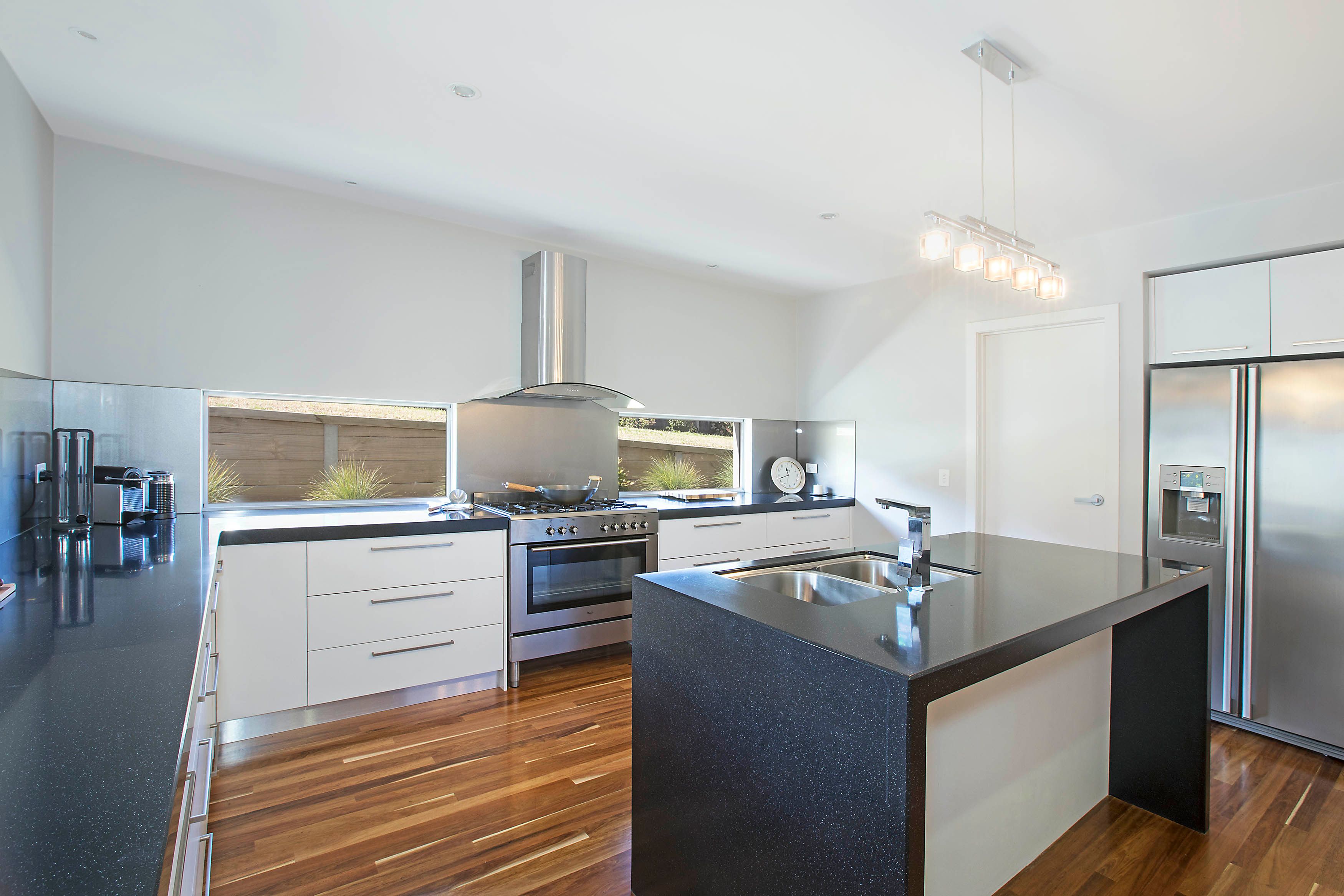 1-3 Stoneleigh Crescent, Highton, VIC 3216