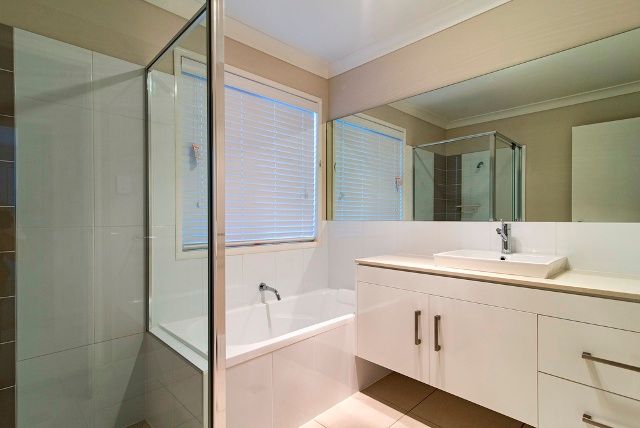 4/16 Swallow Court, Newtown, QLD 4350