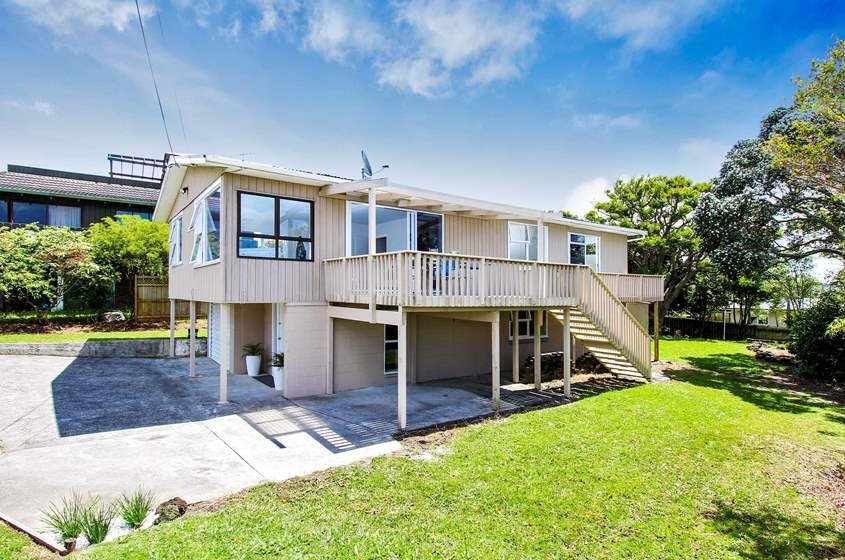 4 Deep Creek Road, Torbay, North Shore City