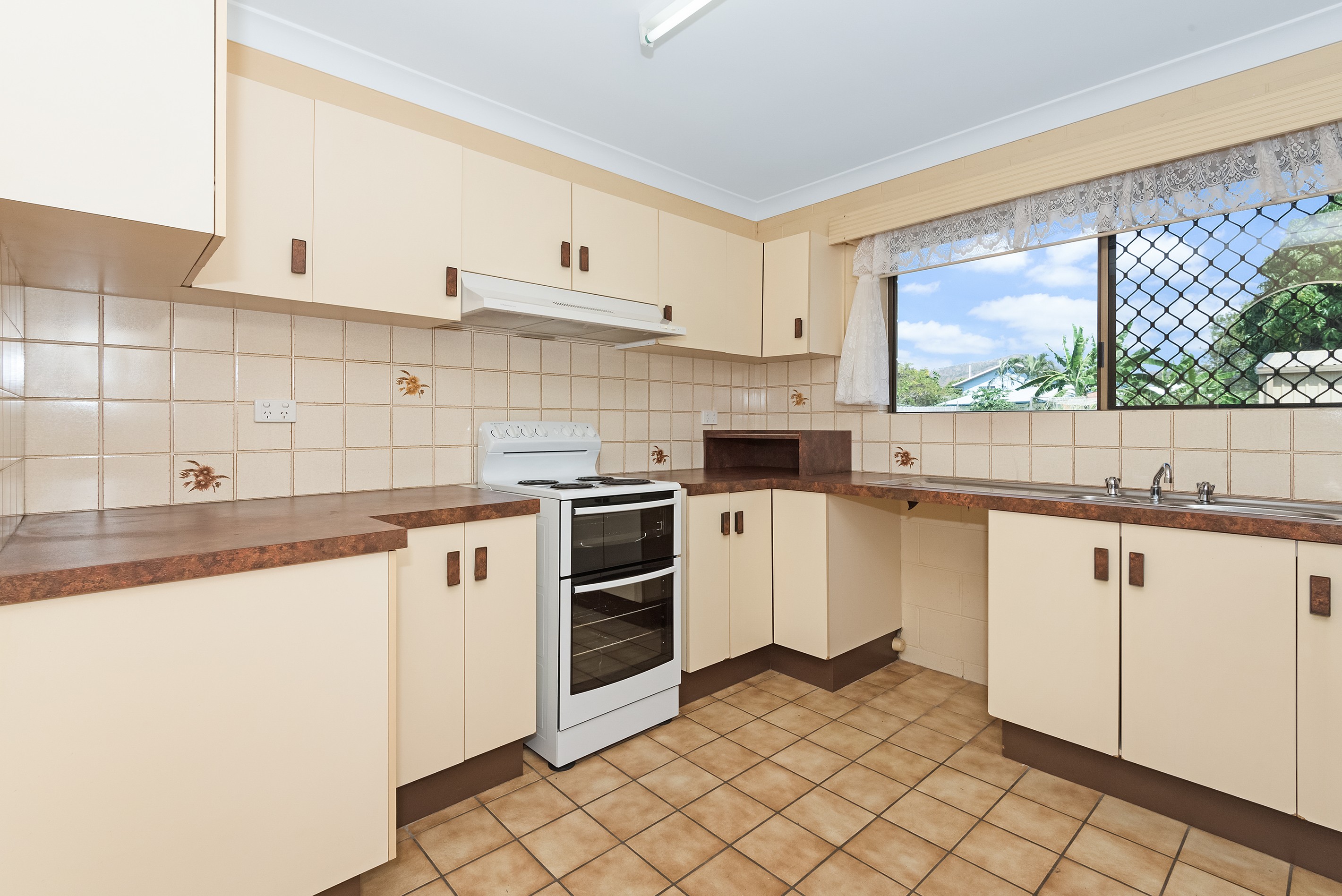 13 Nonda Street, Kirwan, QLD 4817