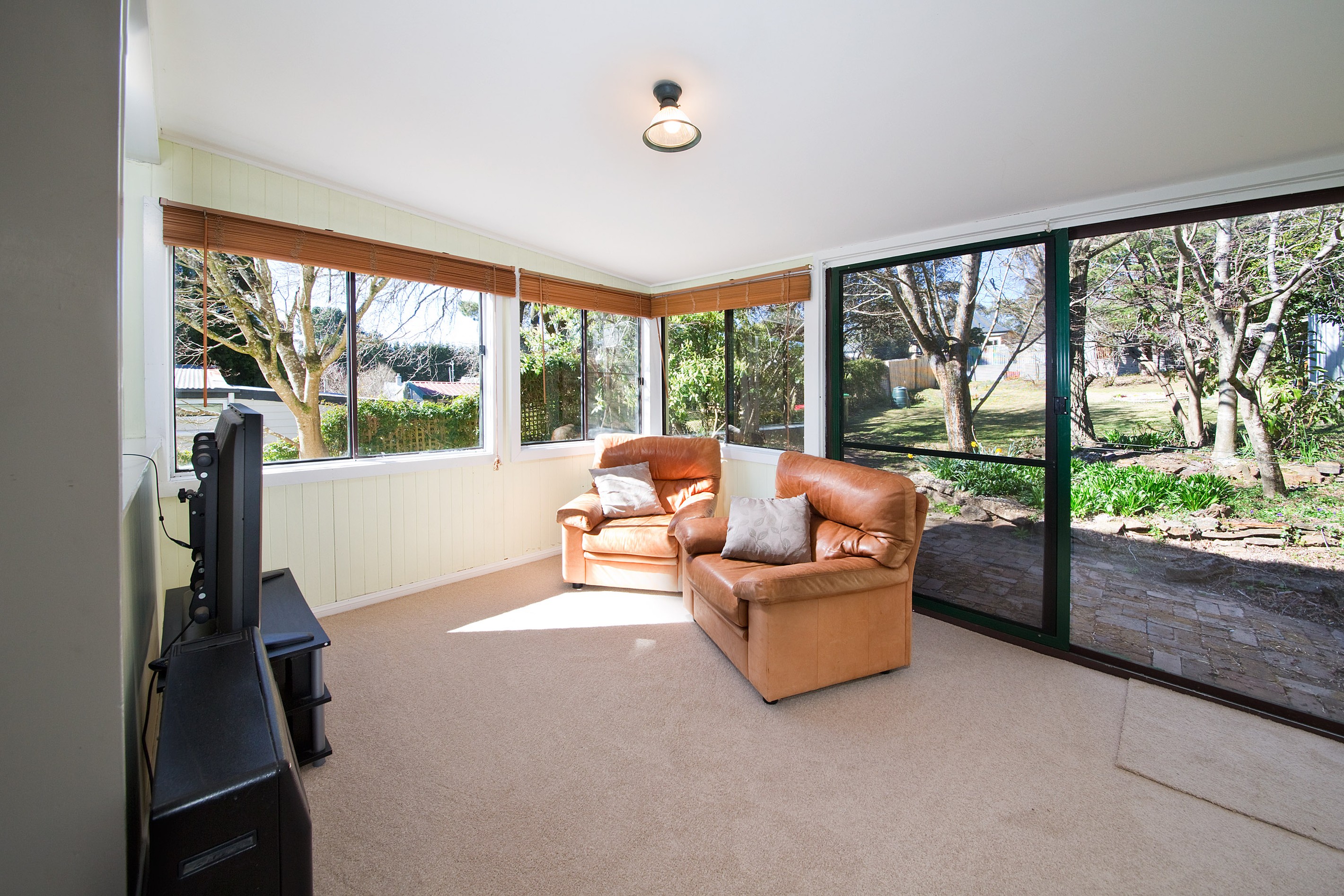 19 Lookout Street, Blackheath, NSW 2785