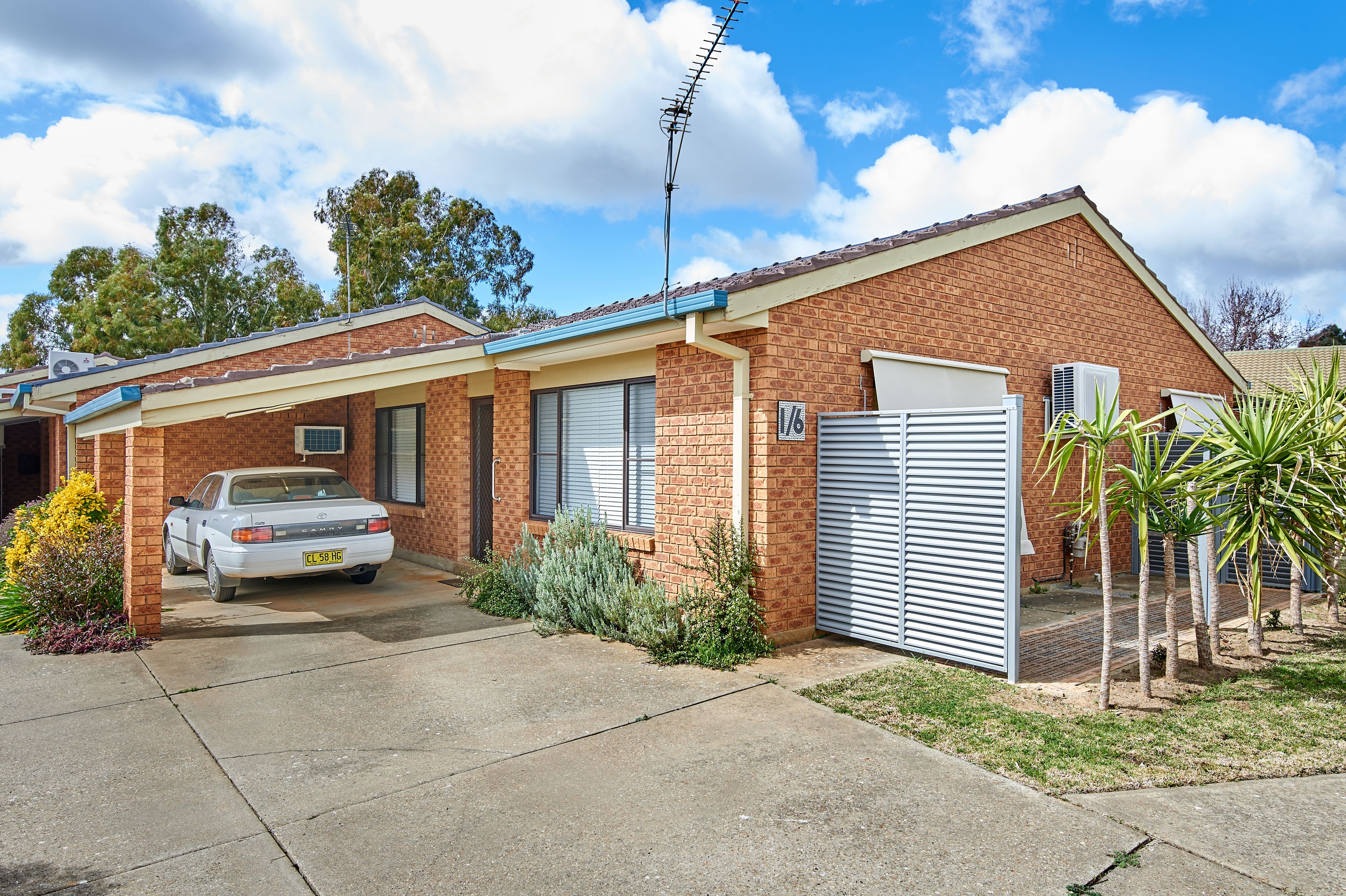 1/6 Dunn Avenue, FOREST HILL, NSW 2651