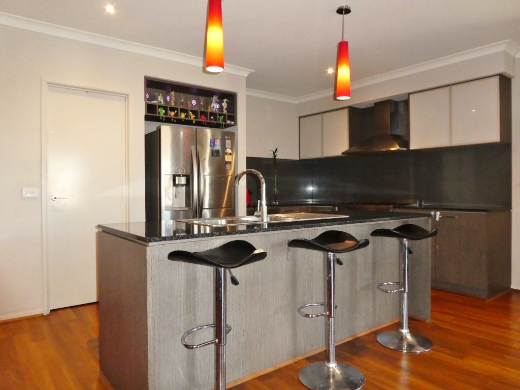 14 Hackney Circuit, Clyde North, VIC 3978