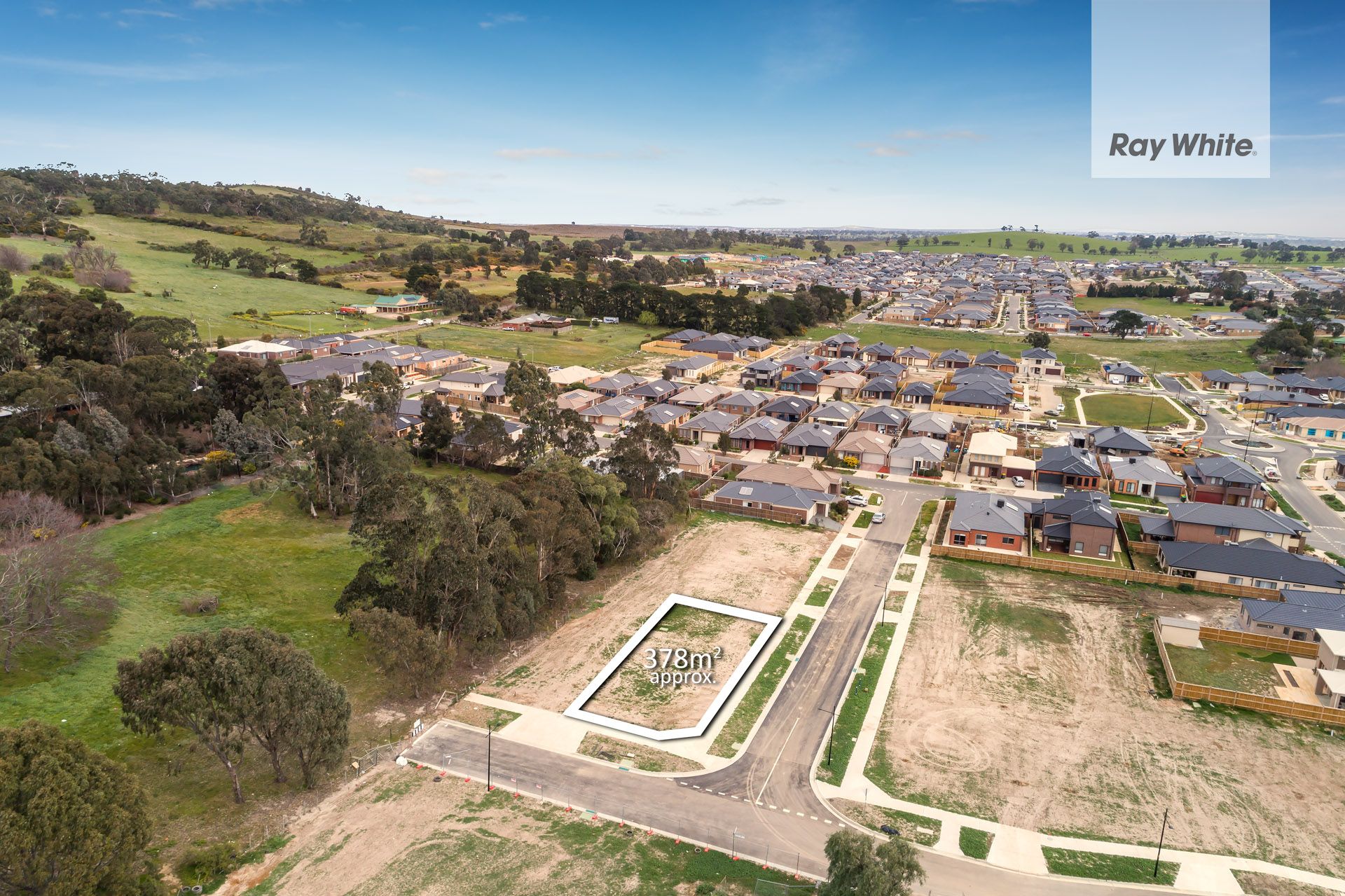 10 Sir John Terrace, MERNDA, VIC 3754