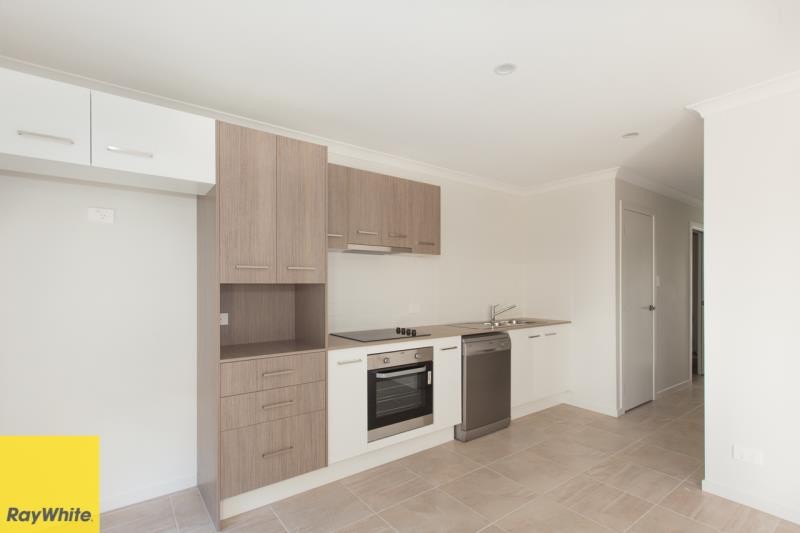 87 Lamington Drive, Redbank Plains, QLD 4301