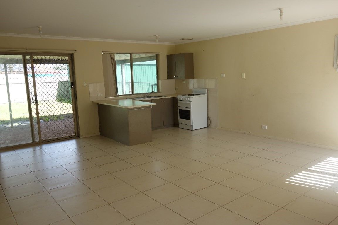5 Pyrus Crescent, Andrews Farm, SA 5114